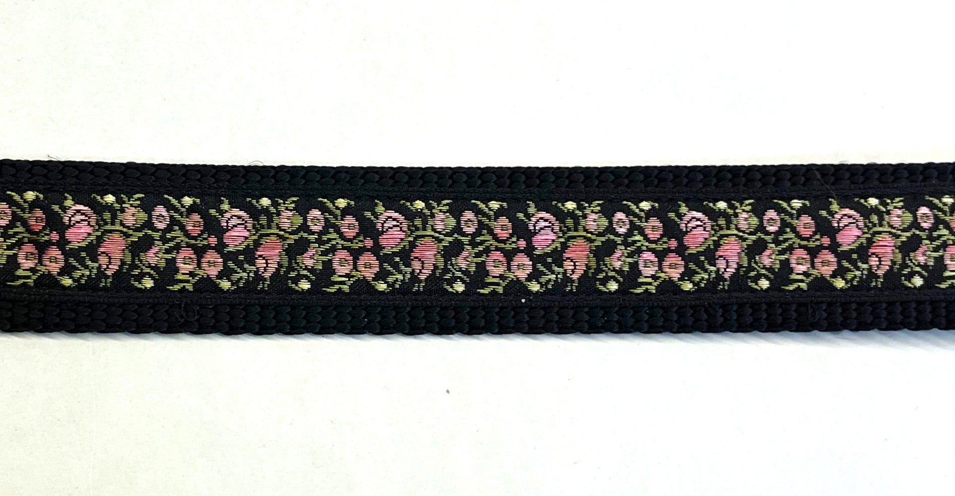 Black with Roses Chain Martingale Collar 1in