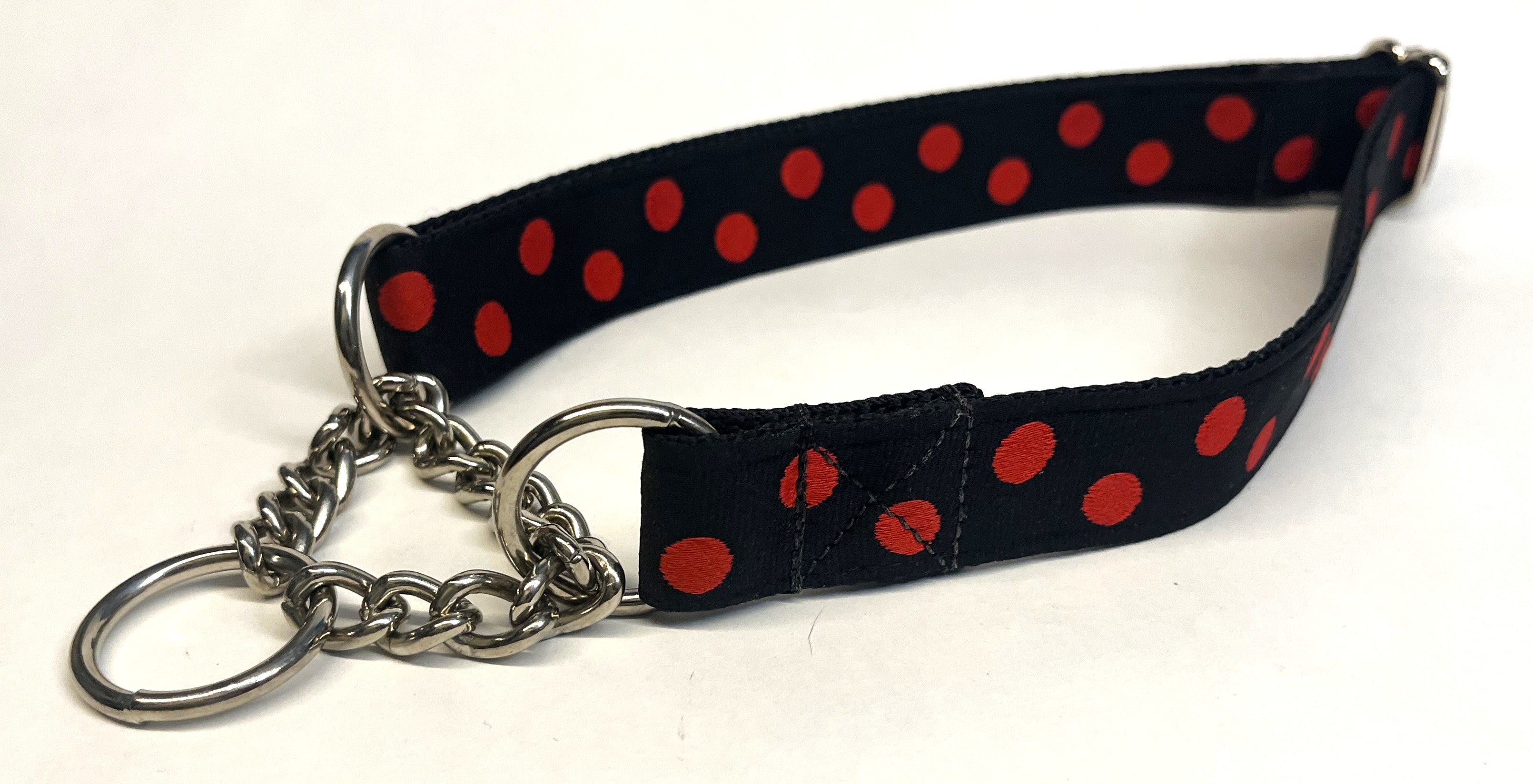 Black with Red Dots Chain Martingale Collar 1in