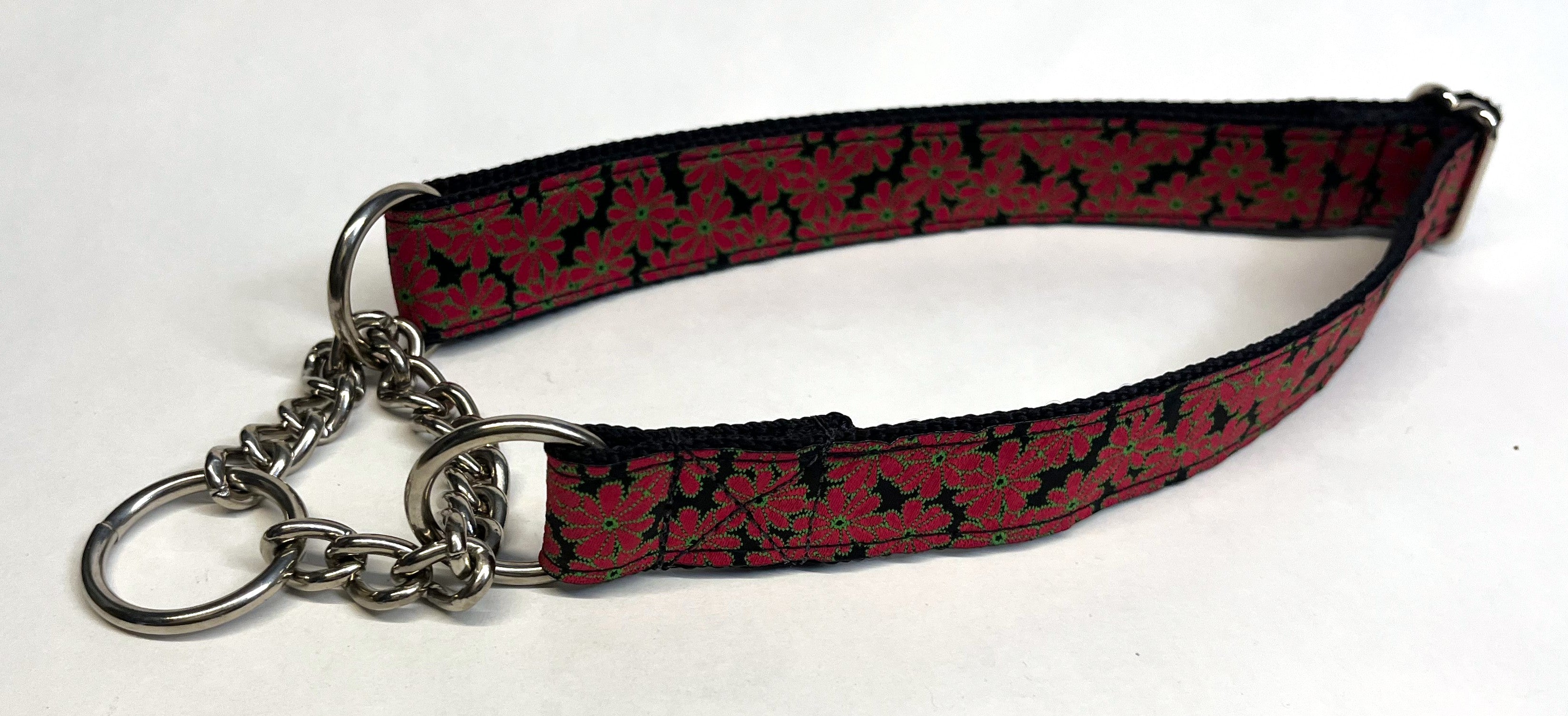 Black with Red Flowers Chain Martingale Collar 1in