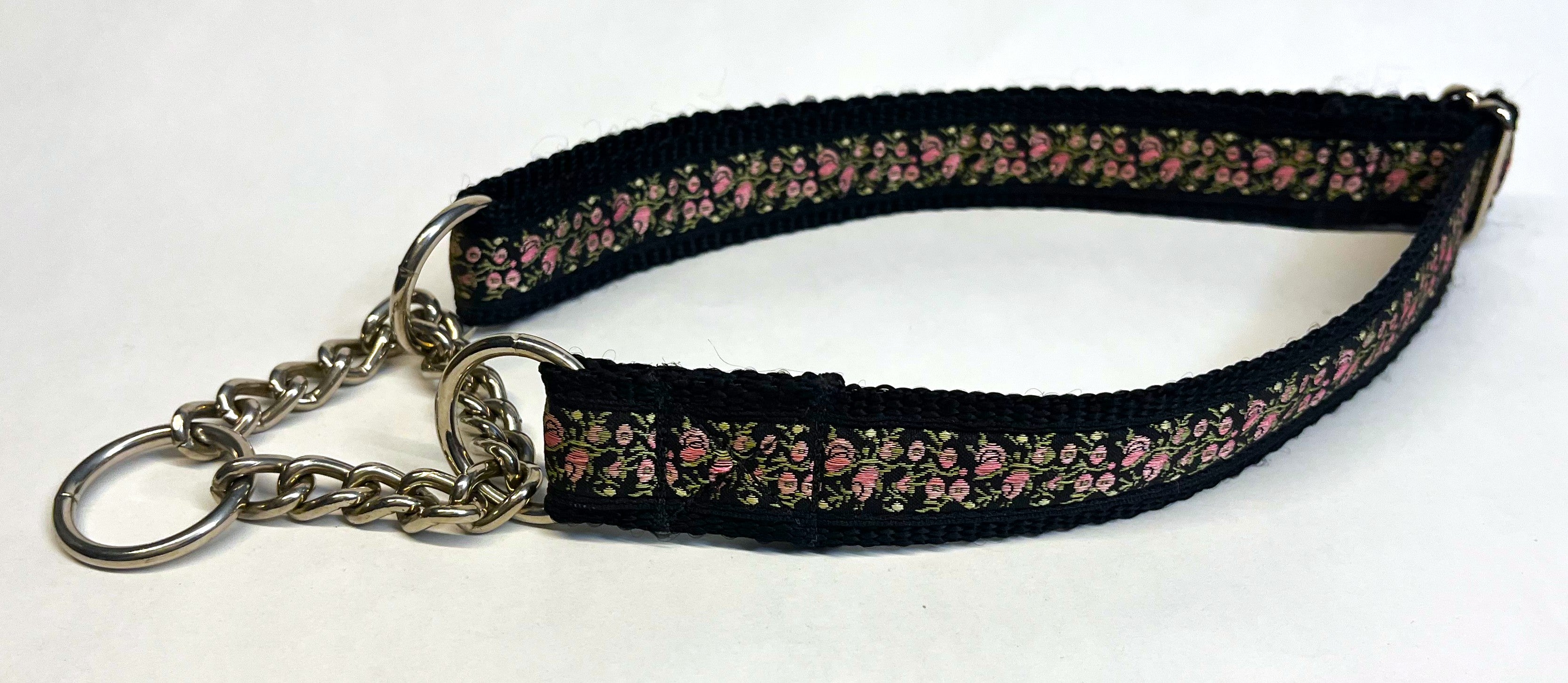 Black with Roses Chain Martingale Collar 1in