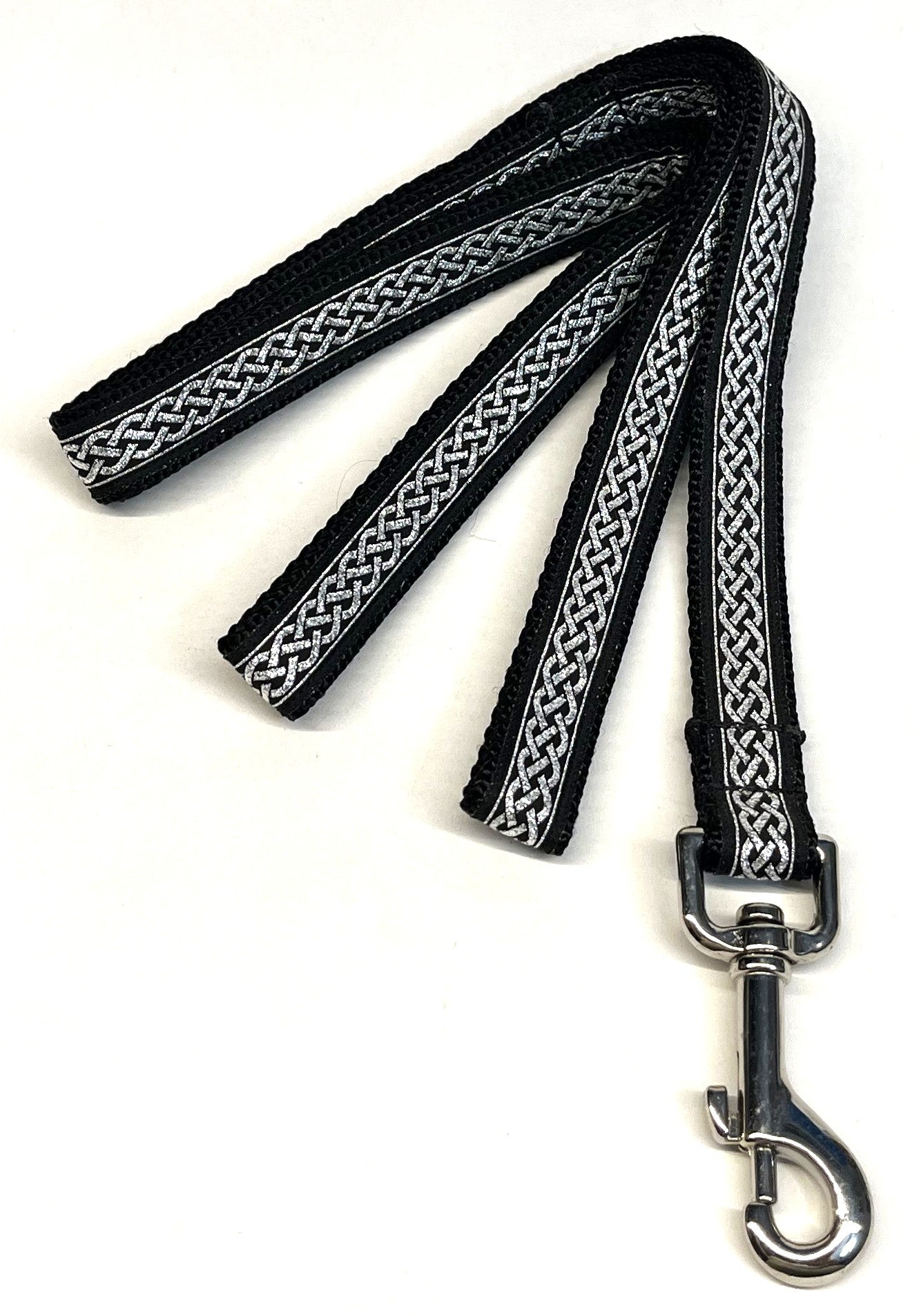 Black with Silver Celtic Weave Dog Leash 3/4