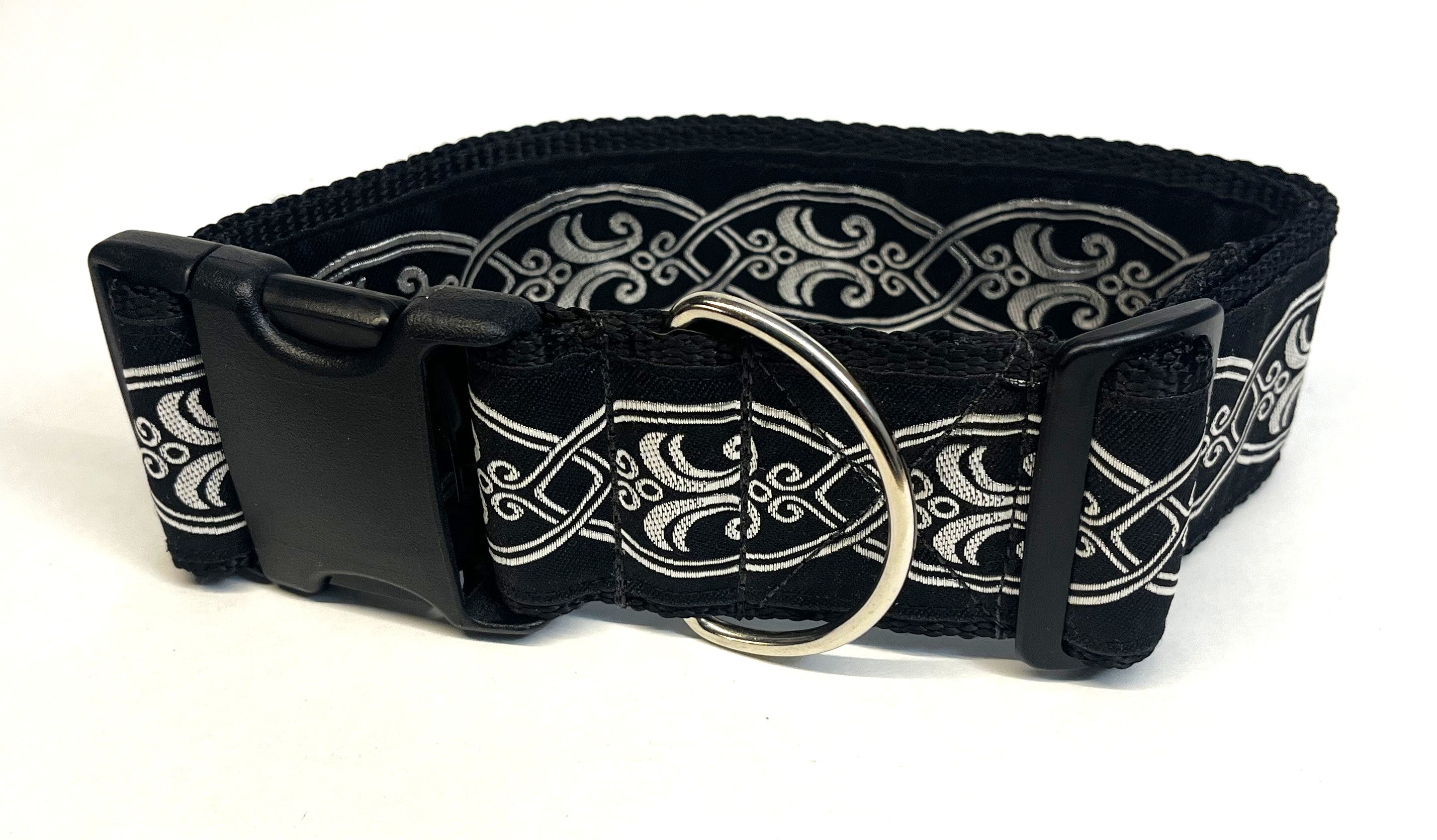 Black with Silver Oval Pattern Dog Collar 2in
