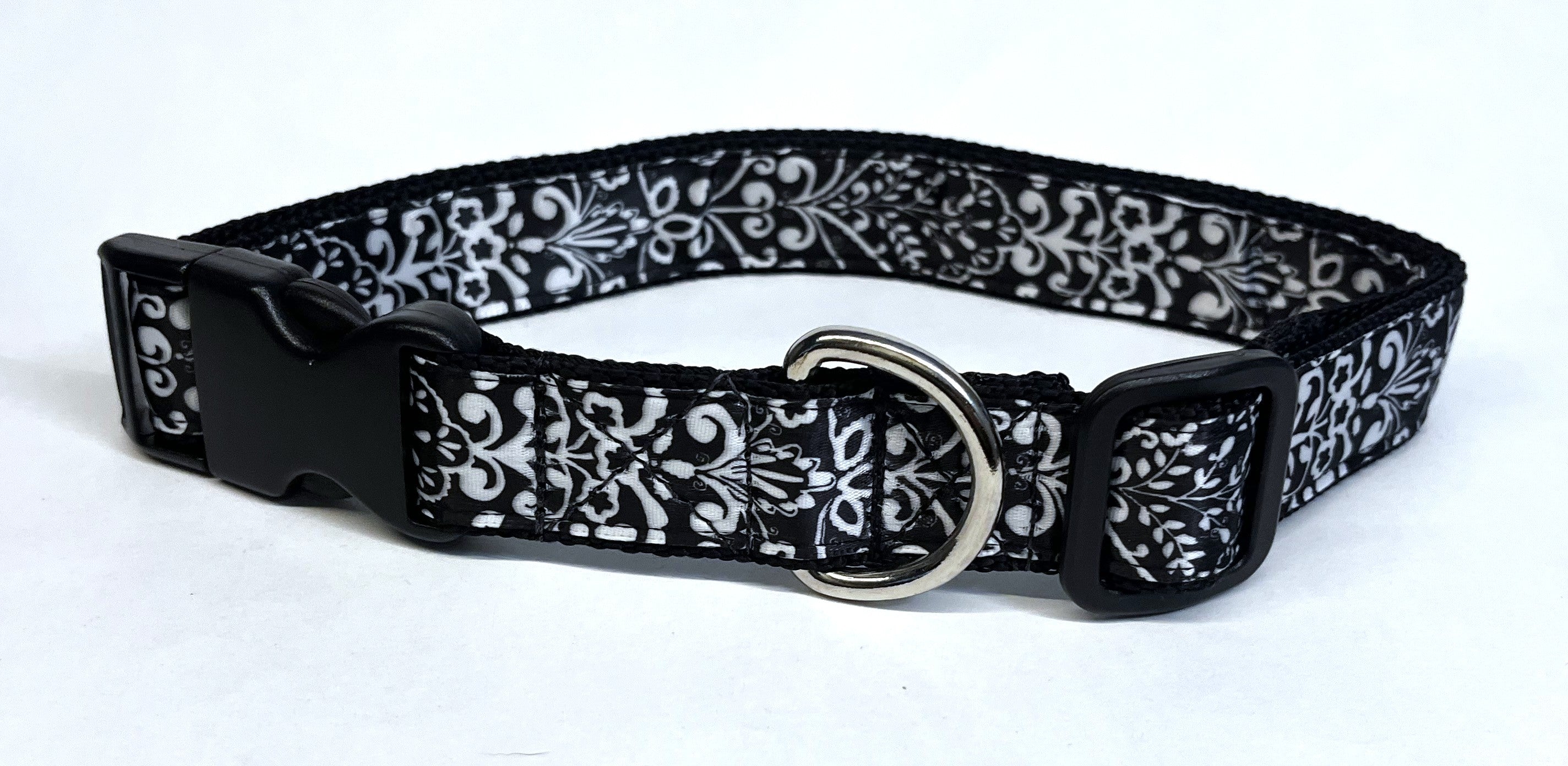 Black with White Leaf Pattern Dog Collar 1in