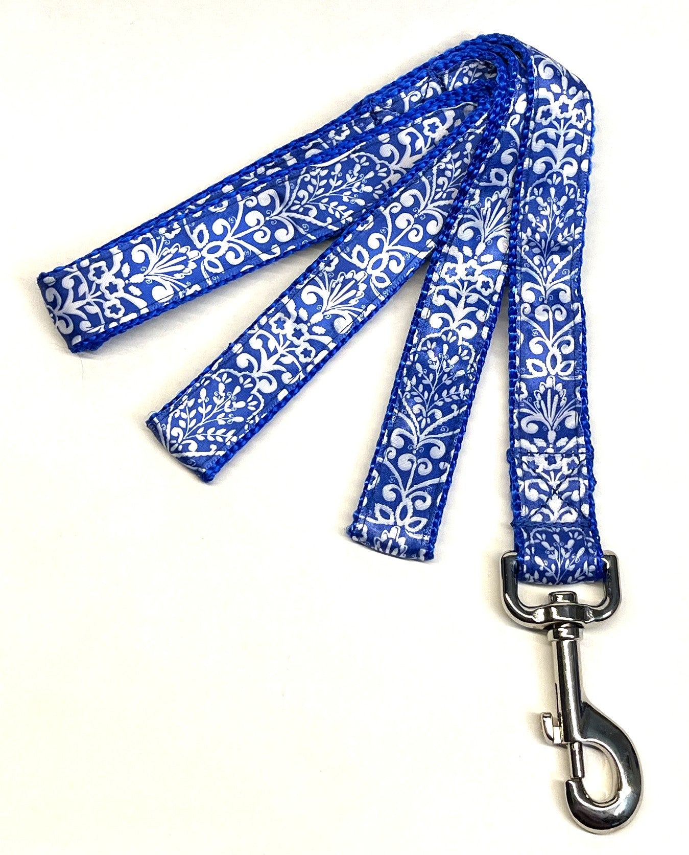 Blue with White Leaf Pattern Dog Leash 1in