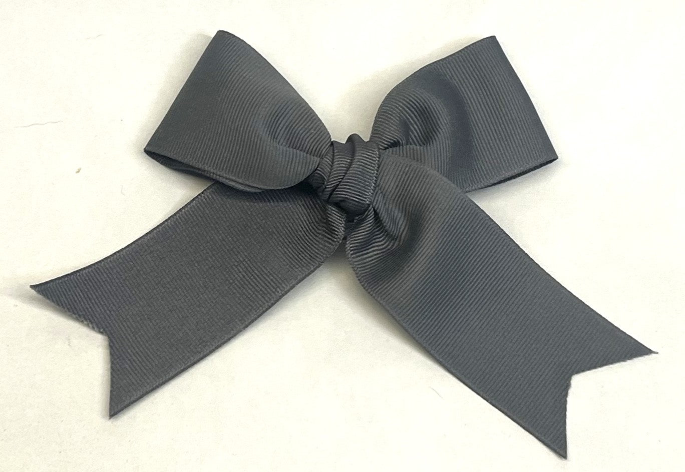 Gray collar bow