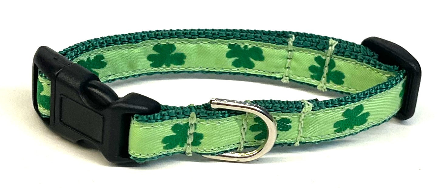 Green Shamrocks Dog Collar 1/2