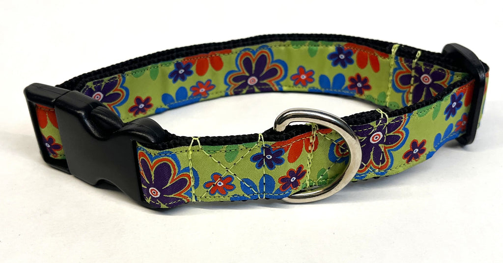 Green with 70s Flowers Dog Collar 1in