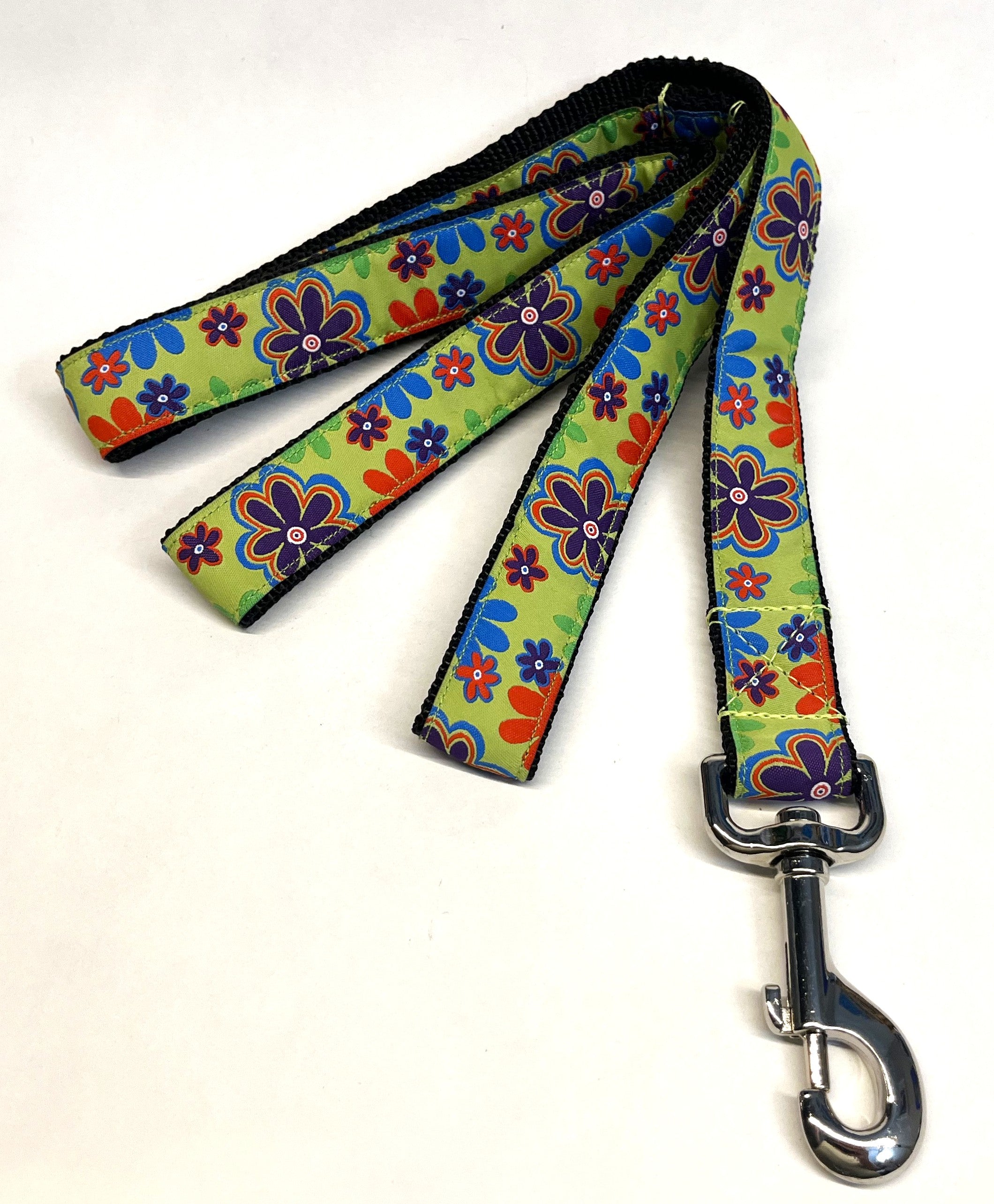 Green with 70s Flowers Dog Leash 1in