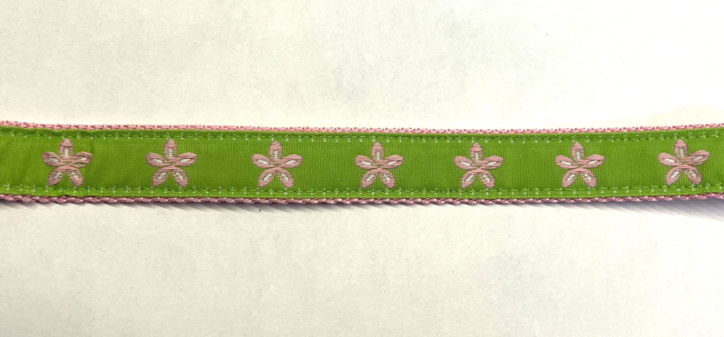 Green with Light Pink Flowers Dog Leash 3/4