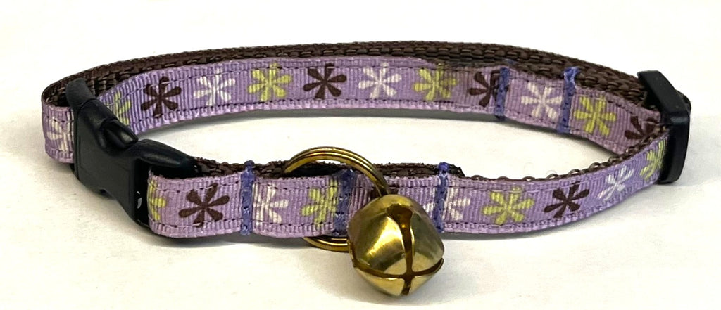 Lavender with Green, White, and Purple Flowers Cat Collar