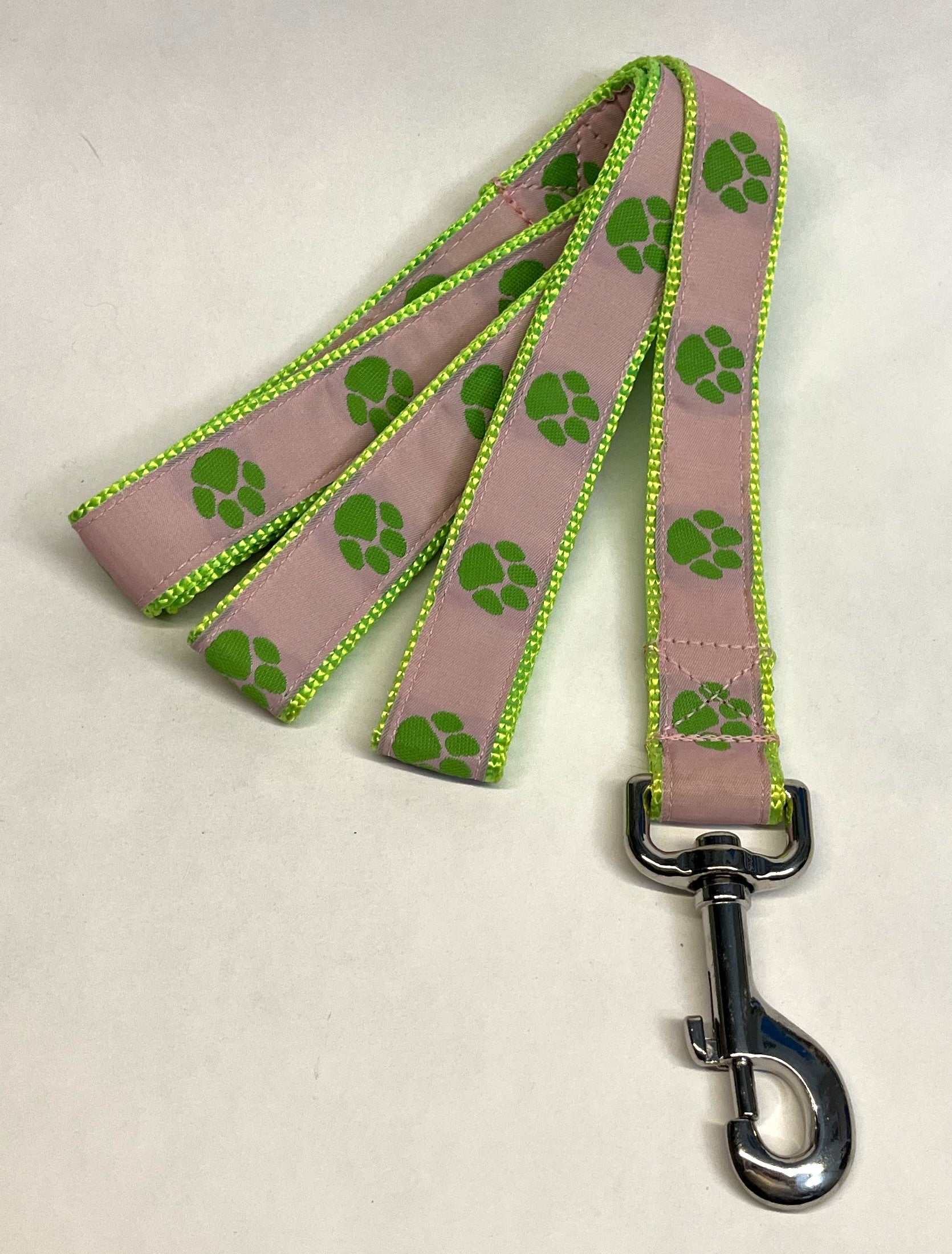 Light Pink with Green Paw Prints Dog Leash 1in