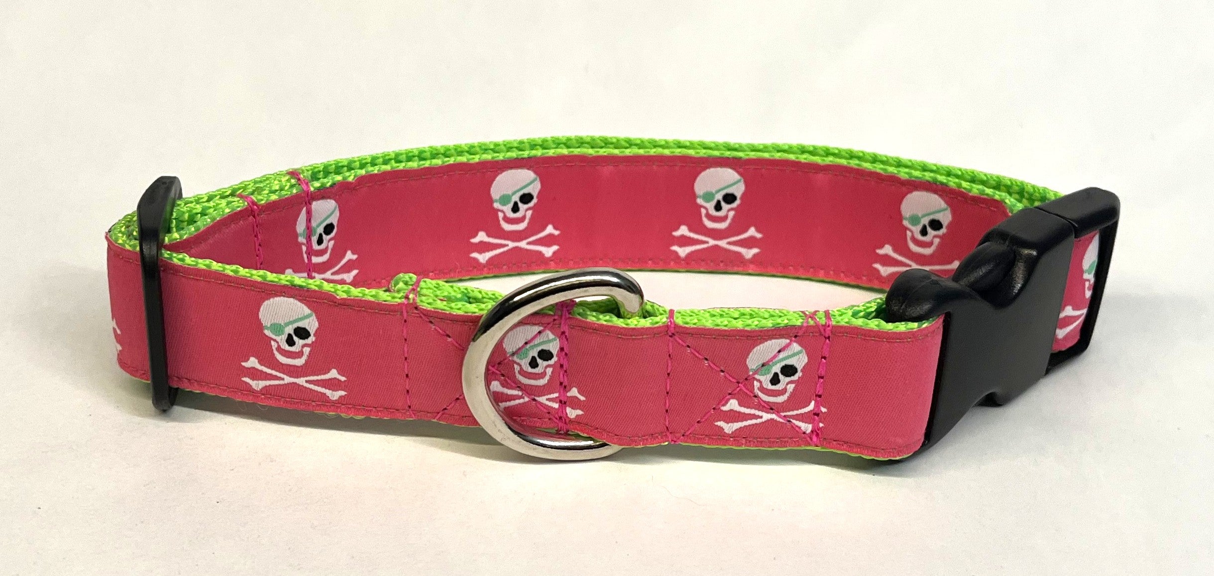 Pink with Pirate Skull & Crossbones Dog Collar 1in