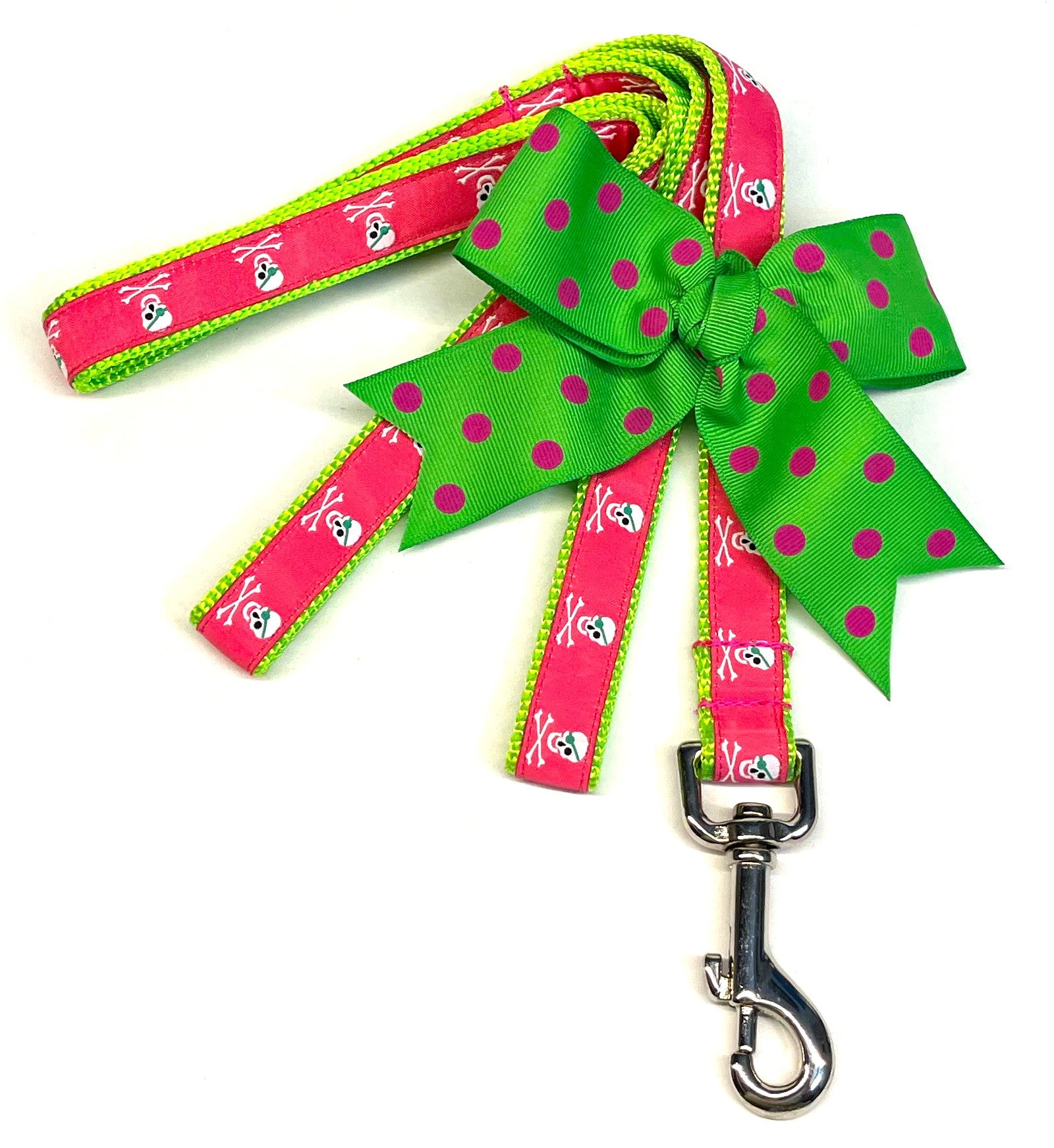 Pink with Pirate Skull and Cross Bones Dog Leash 3/4