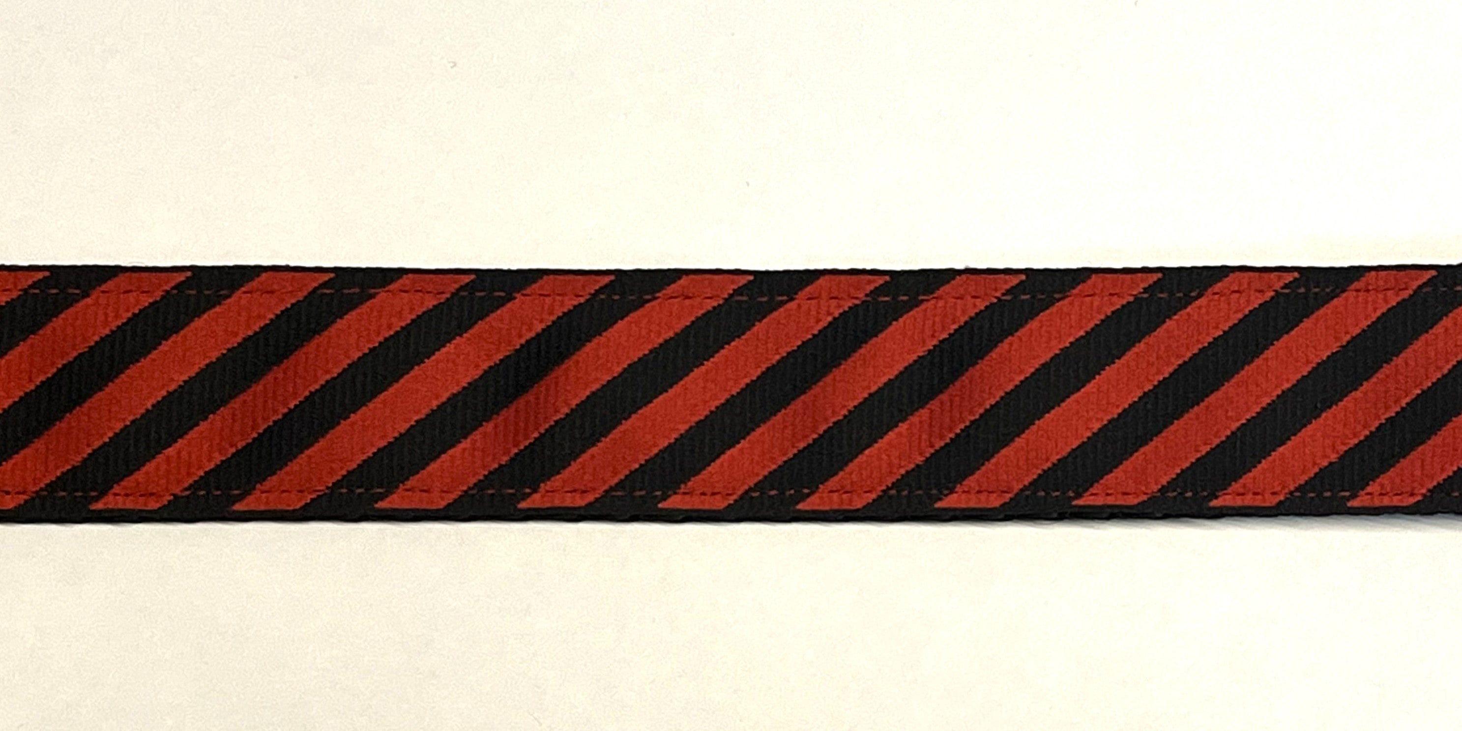 Red and Black Diagonal Stripe Dog Leash 1in