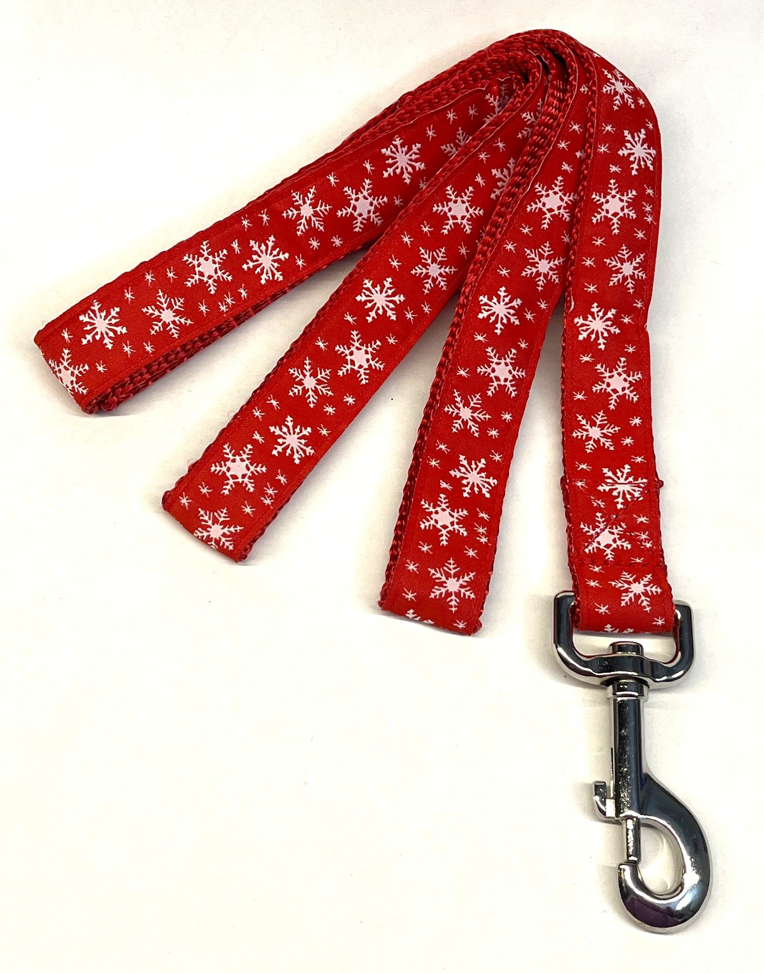 Red with White Snowflakes Dog Leash 1in