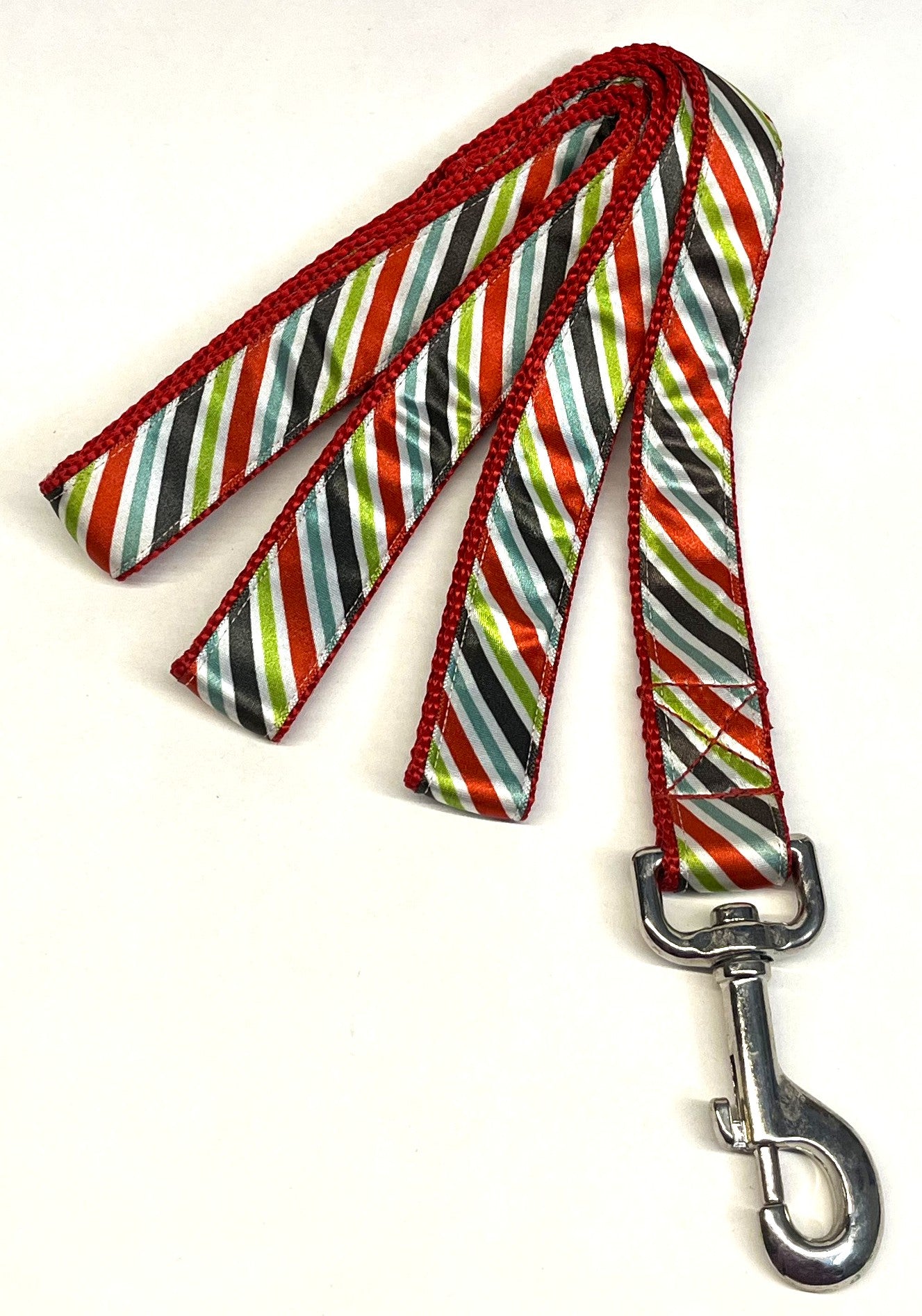 White, Red, Green, Black, Blue Diagonal Stripe Dog Leash 1in