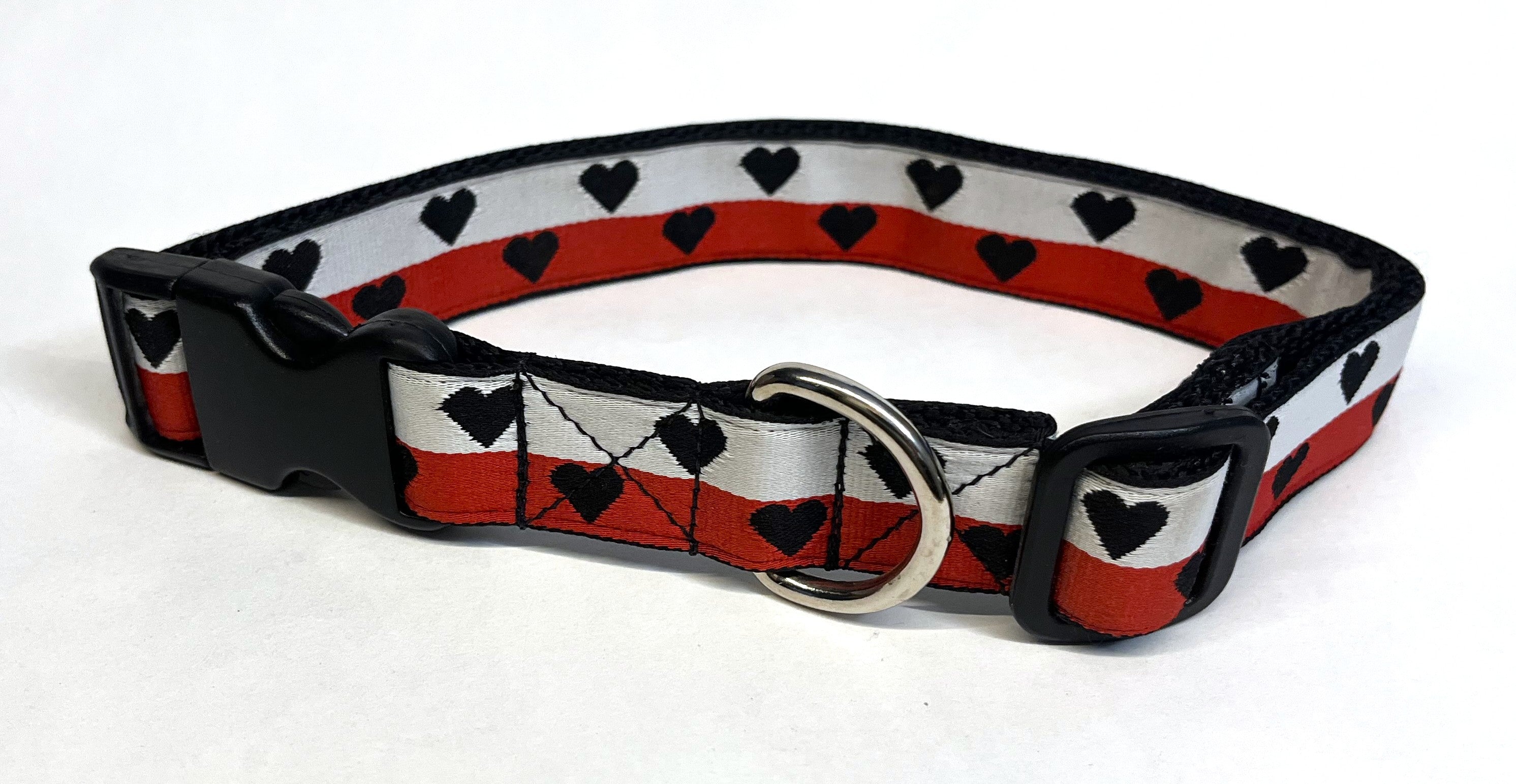 White and Red with Black Hearts Dog Collar 1in
