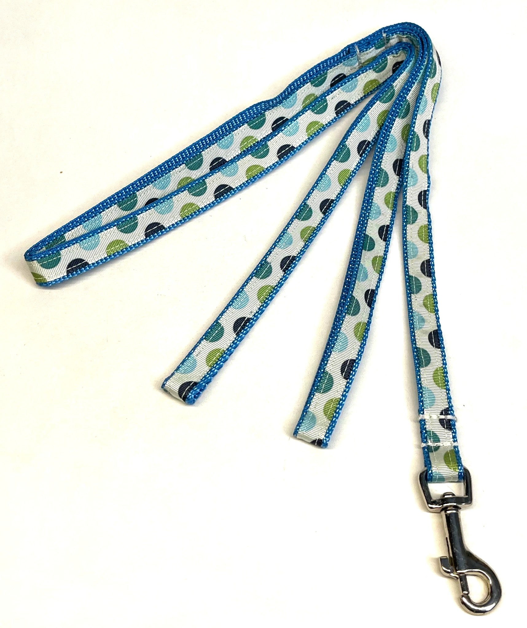 White with Blue, Green, Teal, Navy Half Circles Dog Leash 1/2