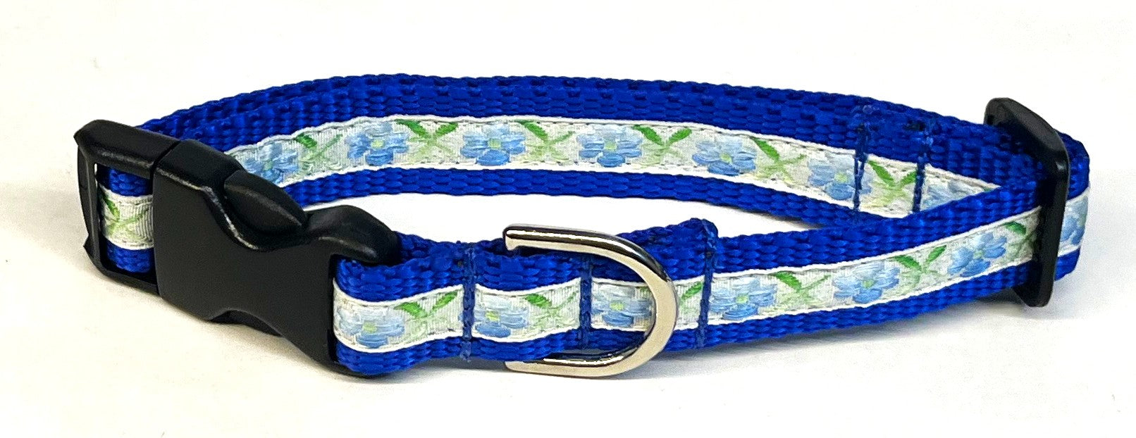 White with Blue Flowers & Green Leaves Dog Collar 3/4