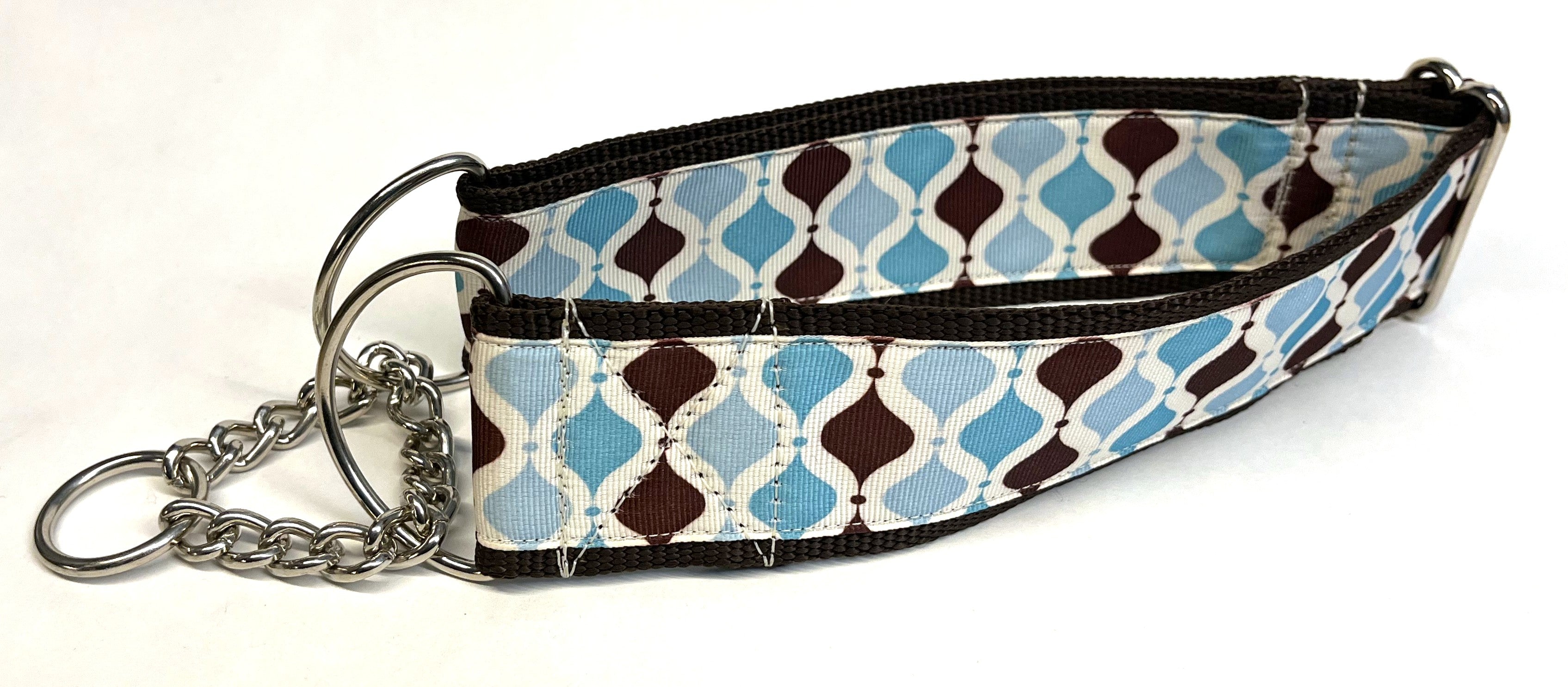 White with Brown, Blue, Light Blue Ogee Pattern Chain Martingale Collar 2in