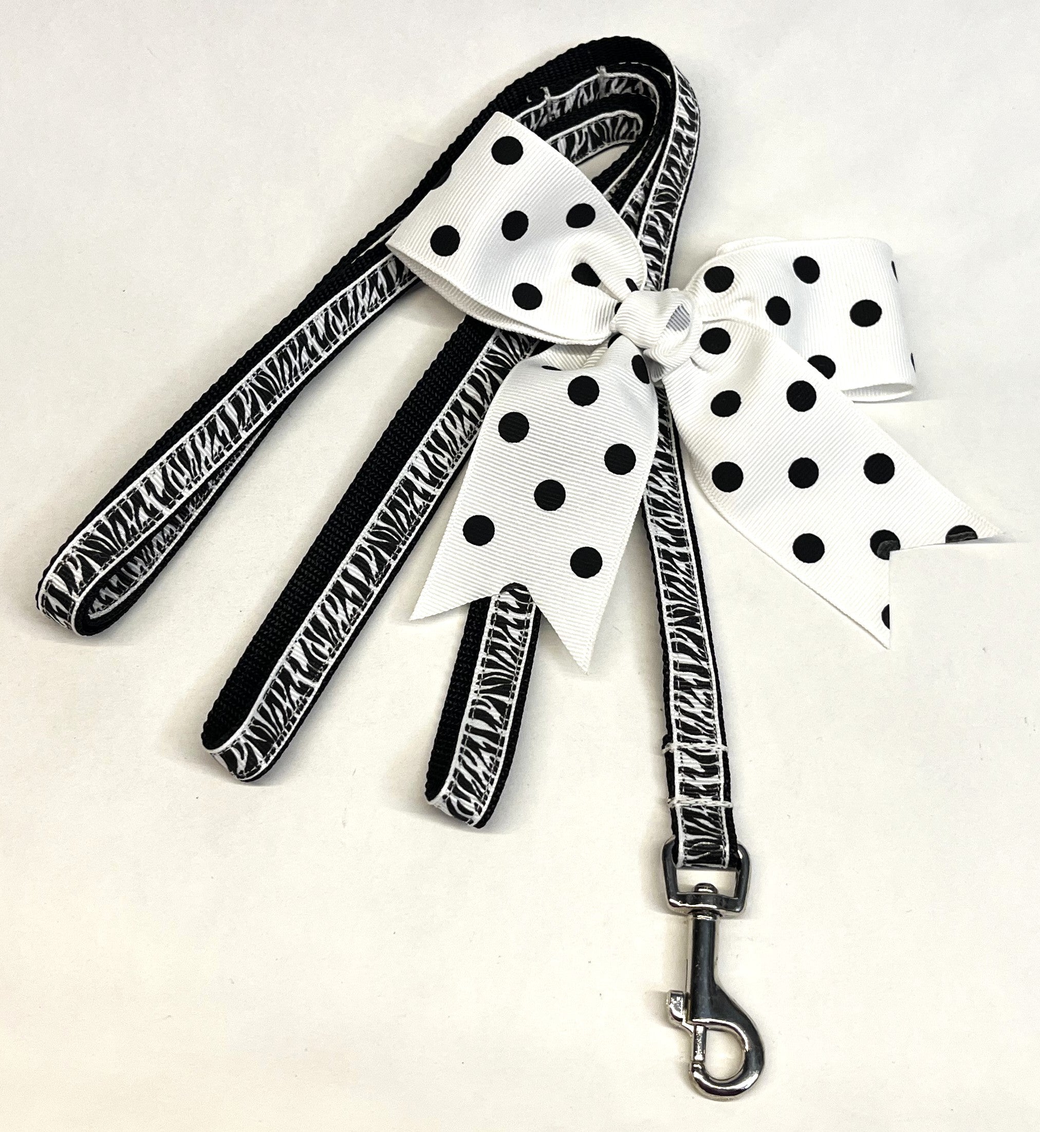 Zebra Print Dog Leash 1/2